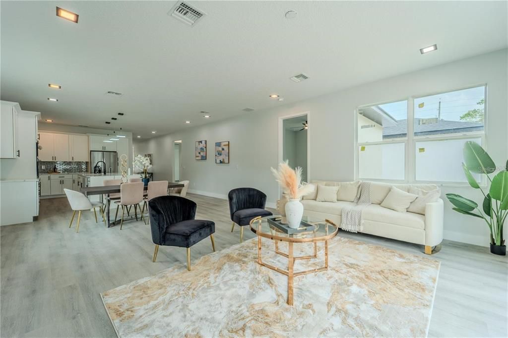 En Venta: $419,999 (4 camas, 2 baños, 1908 Pies cuadrados)