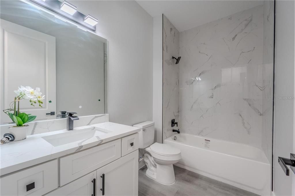 En Venta: $419,999 (4 camas, 2 baños, 1908 Pies cuadrados)