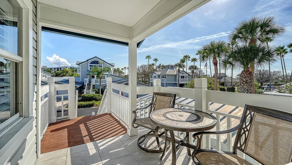 For Sale: $989,000 (3 beds, 2 baths, 1495 Square Feet)