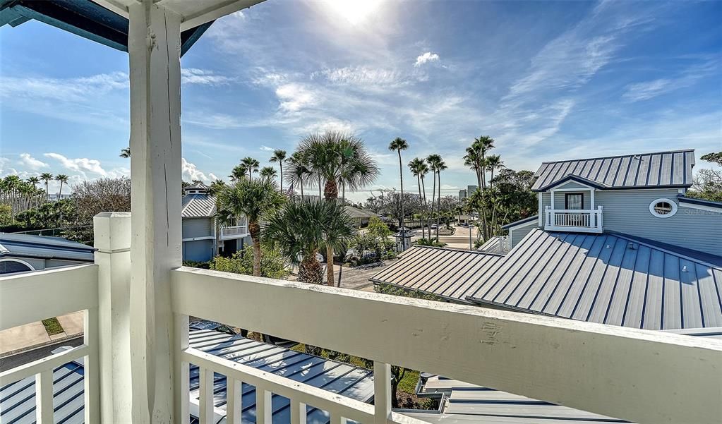 For Sale: $989,000 (3 beds, 2 baths, 1495 Square Feet)