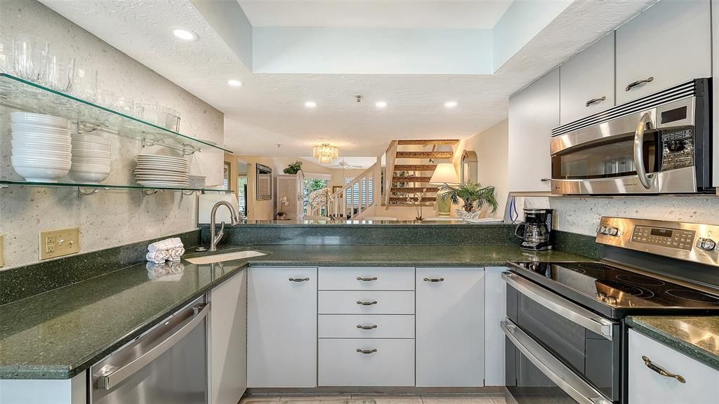 For Sale: $989,000 (3 beds, 2 baths, 1495 Square Feet)