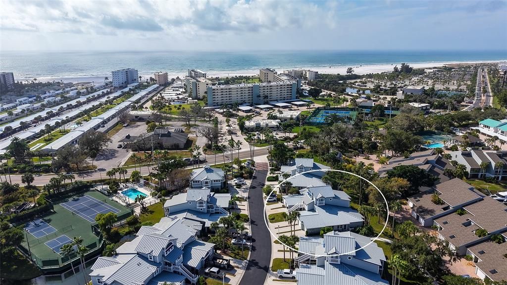 For Sale: $989,000 (3 beds, 2 baths, 1495 Square Feet)