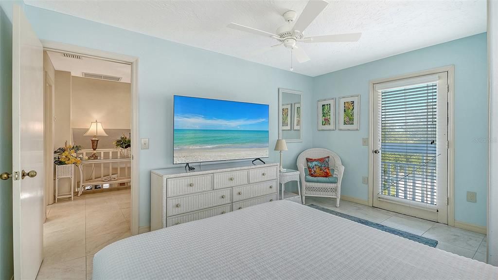 For Sale: $989,000 (3 beds, 2 baths, 1495 Square Feet)