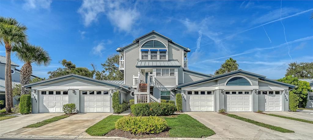 For Sale: $989,000 (3 beds, 2 baths, 1495 Square Feet)