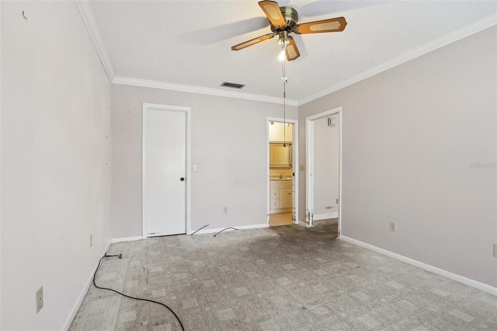 For Sale: $135,000 (2 beds, 2 baths, 1272 Square Feet)