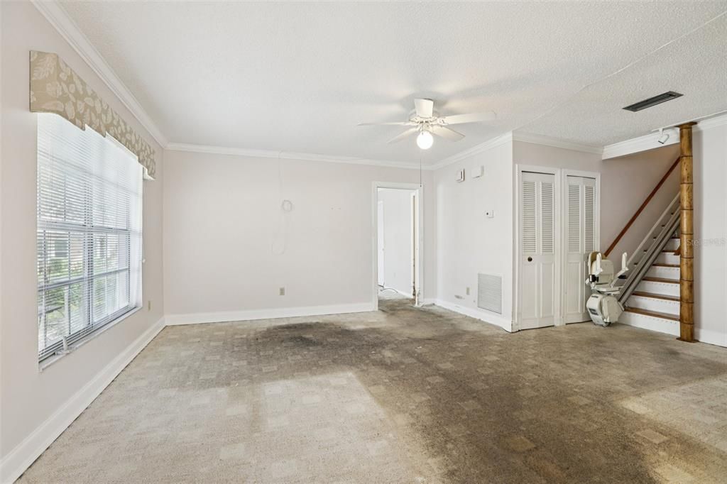 For Sale: $135,000 (2 beds, 2 baths, 1272 Square Feet)