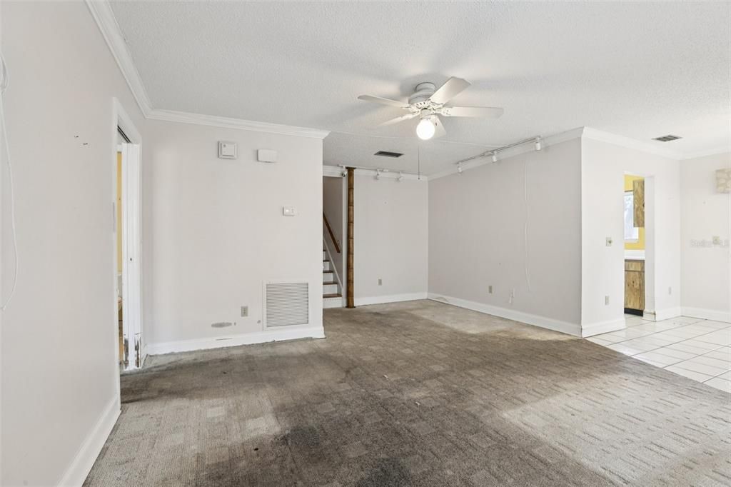 For Sale: $135,000 (2 beds, 2 baths, 1272 Square Feet)