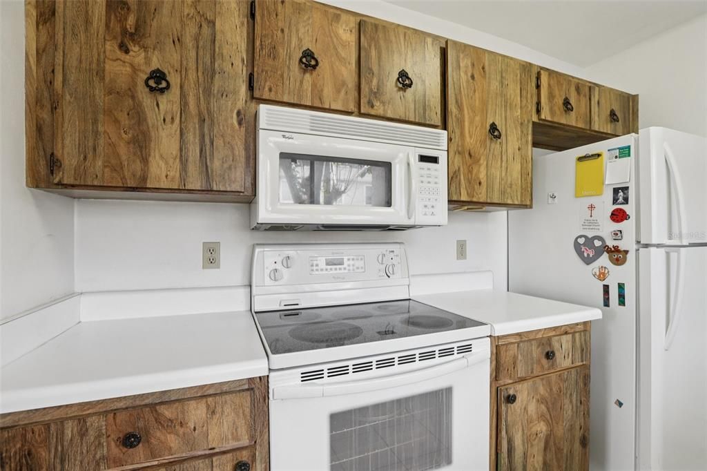 For Sale: $135,000 (2 beds, 2 baths, 1272 Square Feet)