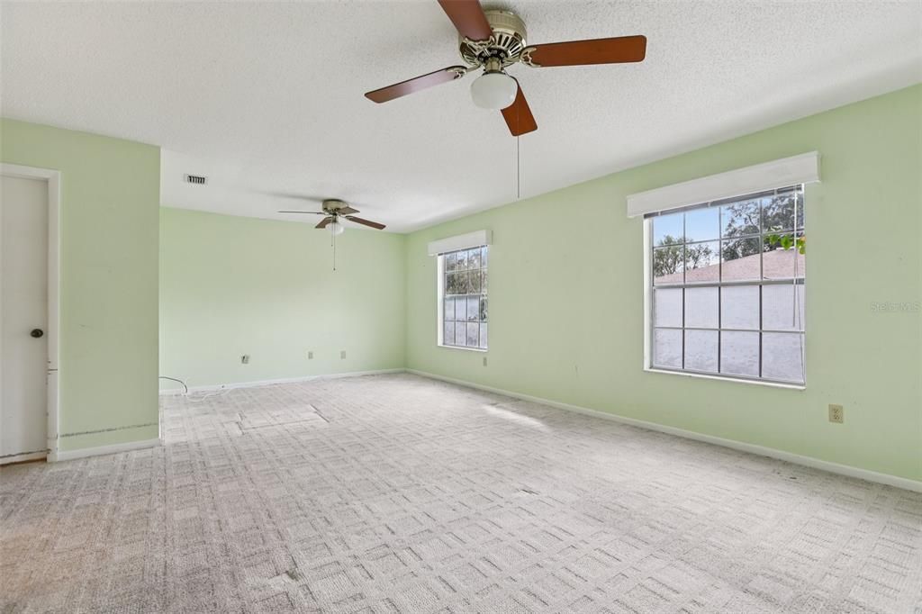 For Sale: $135,000 (2 beds, 2 baths, 1272 Square Feet)