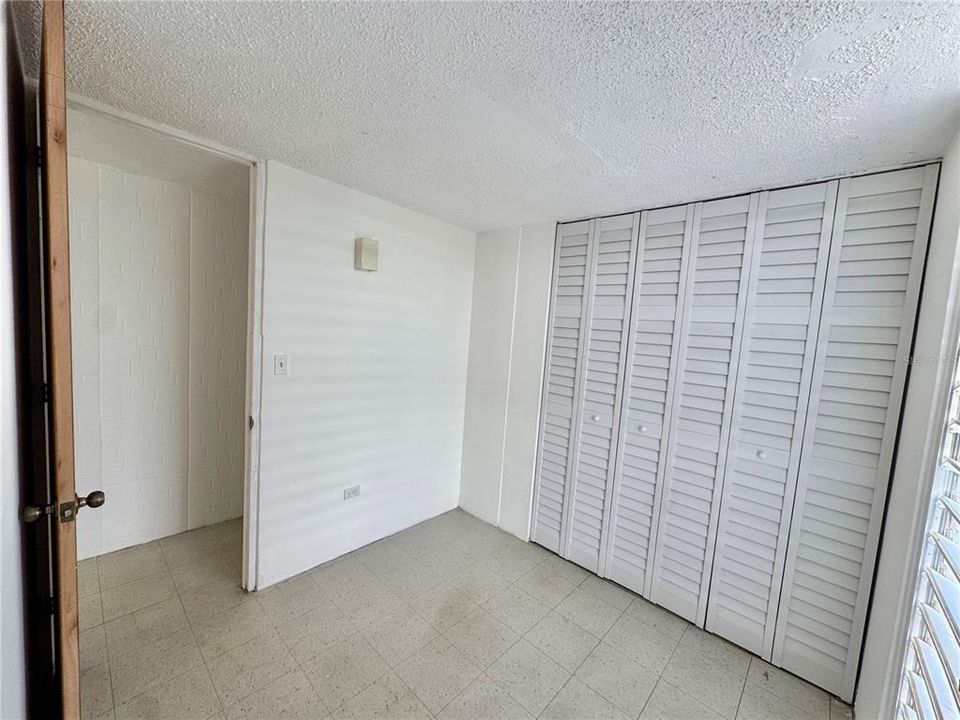 На продажу: $77,000 (3 спален, 1 ванн, 740 Квадратных фут)