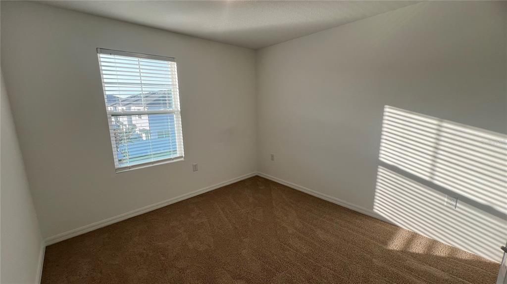 For Rent: $1,900 (3 beds, 2 baths, 1404 Square Feet)