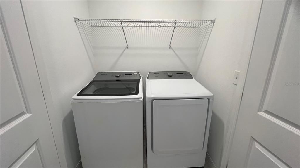 For Rent: $1,900 (3 beds, 2 baths, 1404 Square Feet)