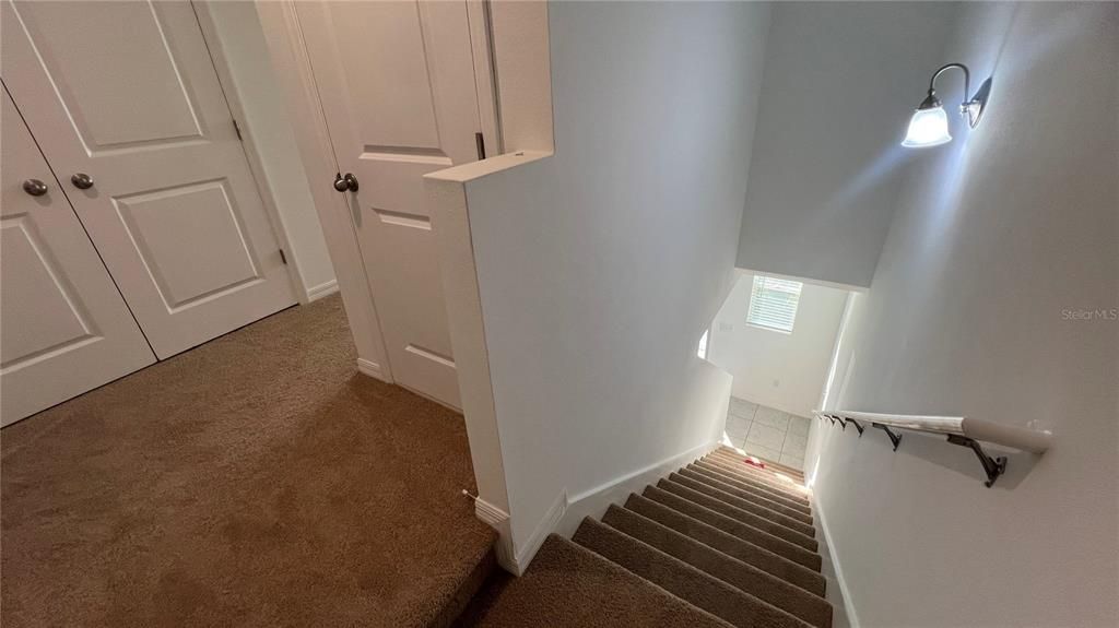 For Rent: $1,900 (3 beds, 2 baths, 1404 Square Feet)