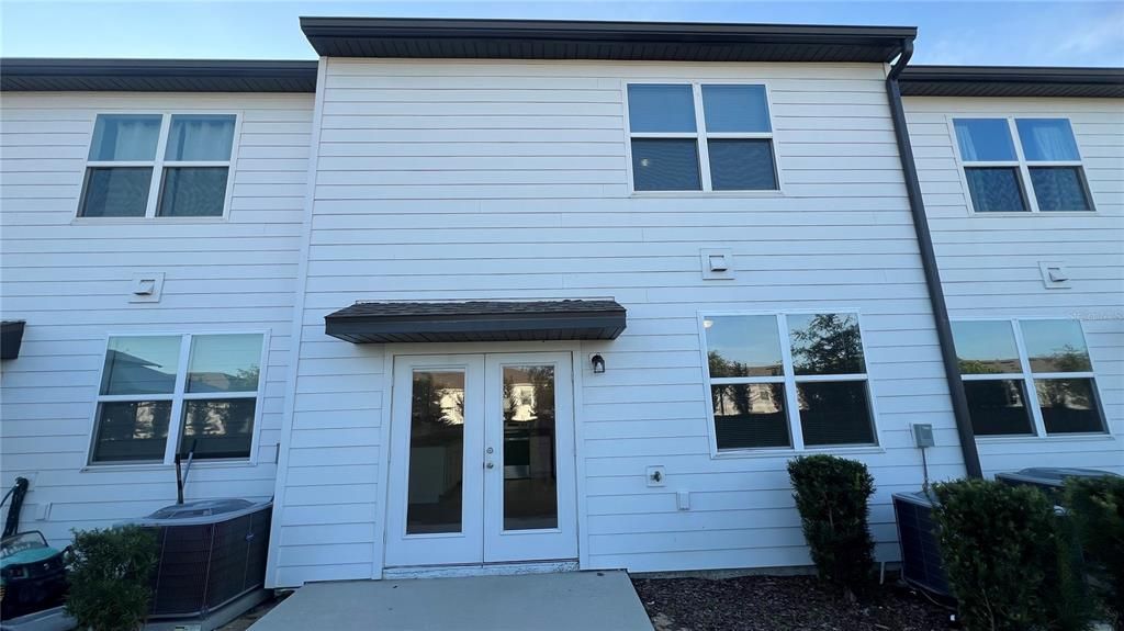 For Rent: $1,900 (3 beds, 2 baths, 1404 Square Feet)