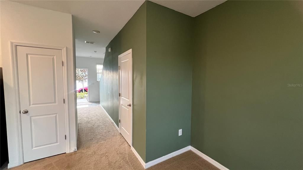 For Rent: $1,900 (3 beds, 2 baths, 1404 Square Feet)