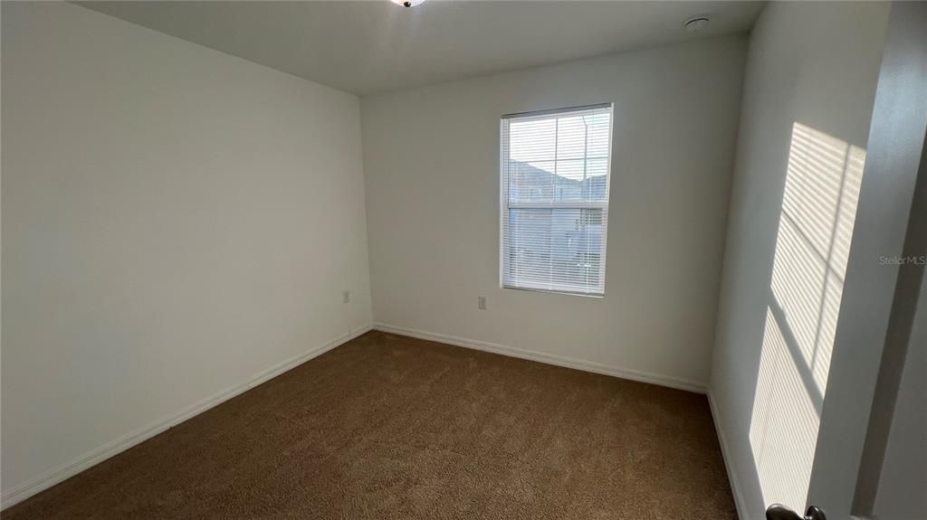 For Rent: $1,900 (3 beds, 2 baths, 1404 Square Feet)