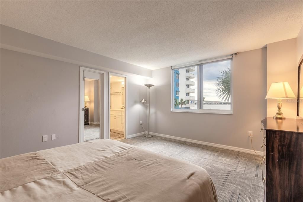 En Venta: $219,000 (2 camas, 2 baños, 1210 Pies cuadrados)