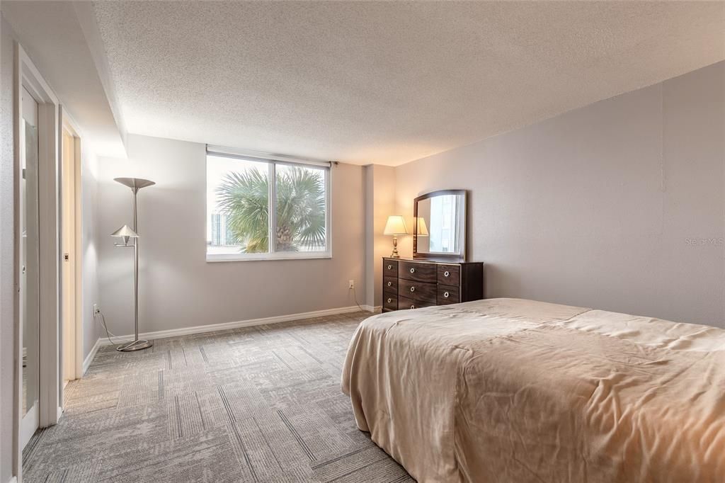 En Venta: $219,000 (2 camas, 2 baños, 1210 Pies cuadrados)