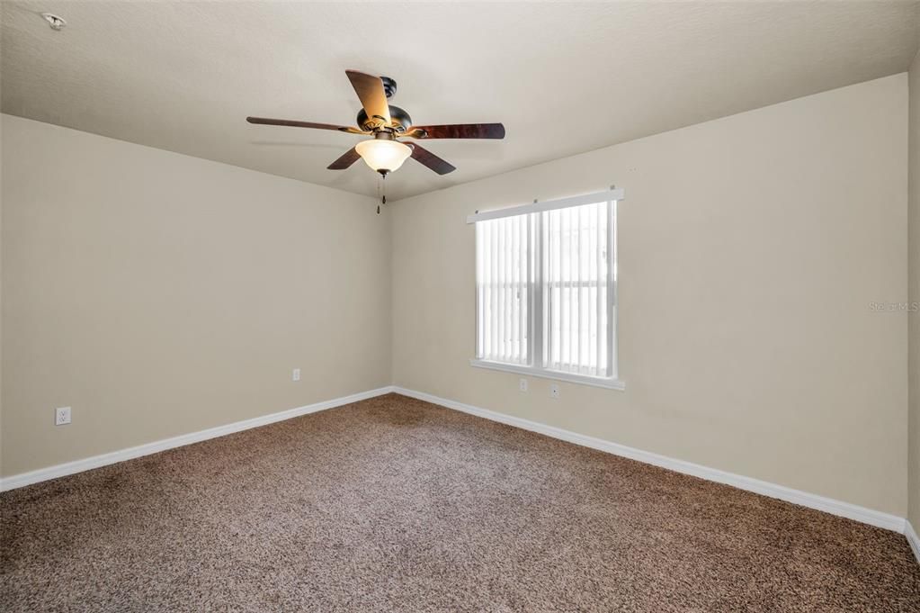 На продажу: $249,000 (3 спален, 2 ванн, 1228 Квадратных фут)