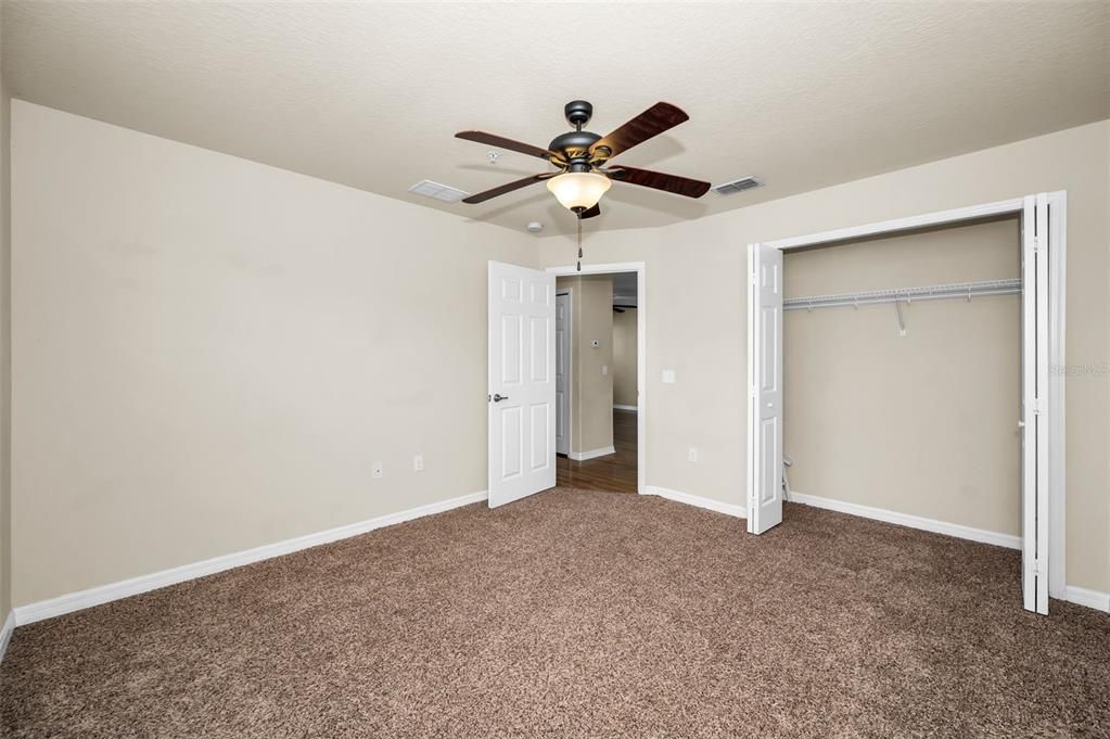 На продажу: $249,000 (3 спален, 2 ванн, 1228 Квадратных фут)