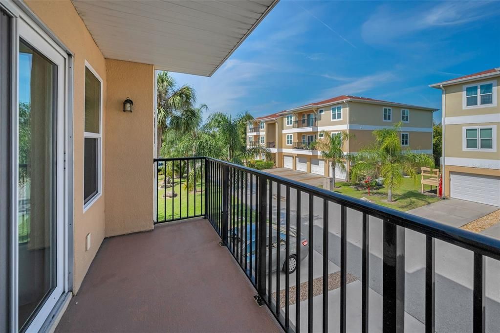 На продажу: $249,000 (3 спален, 2 ванн, 1228 Квадратных фут)