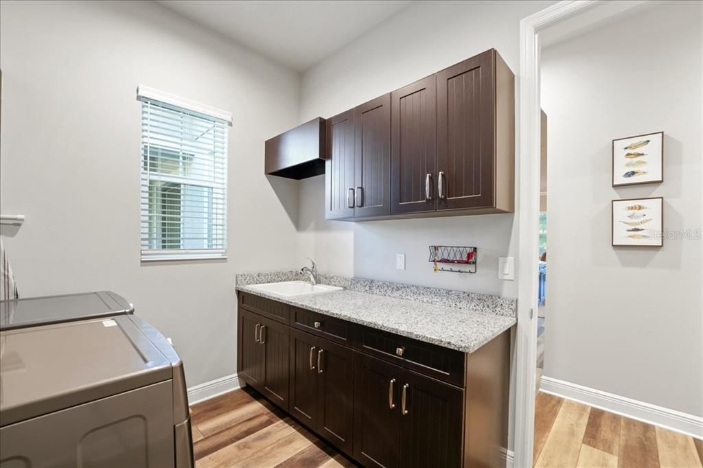 待售: $675,000 (3 贝兹, 2 浴室, 2287 平方英尺)