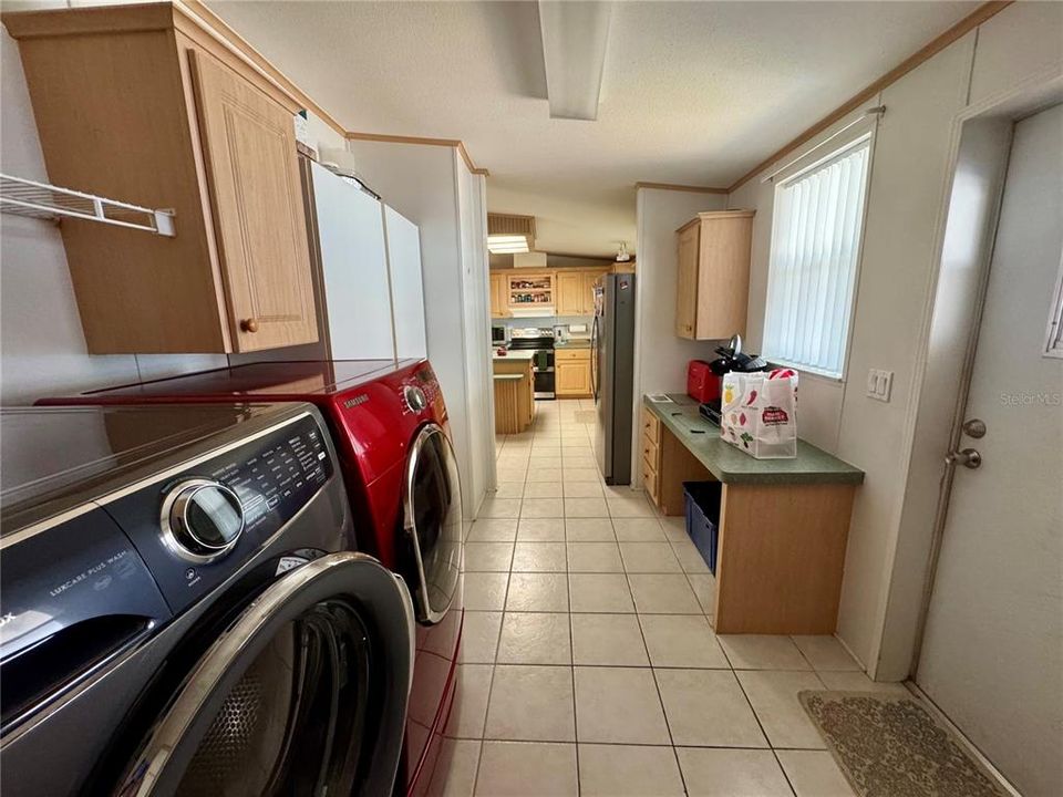 For Sale: $199,000 (3 beds, 2 baths, 1593 Square Feet)