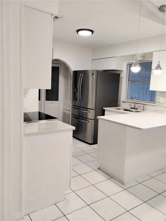 For Sale: $289,900 (3 beds, 3 baths, 1284 Square Feet)