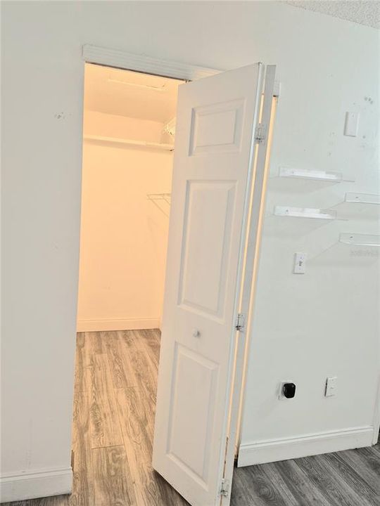 For Sale: $289,900 (3 beds, 3 baths, 1284 Square Feet)