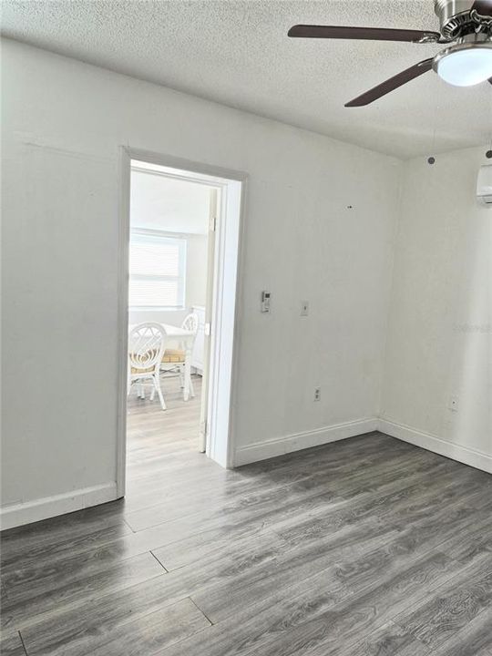 For Sale: $289,900 (3 beds, 3 baths, 1284 Square Feet)