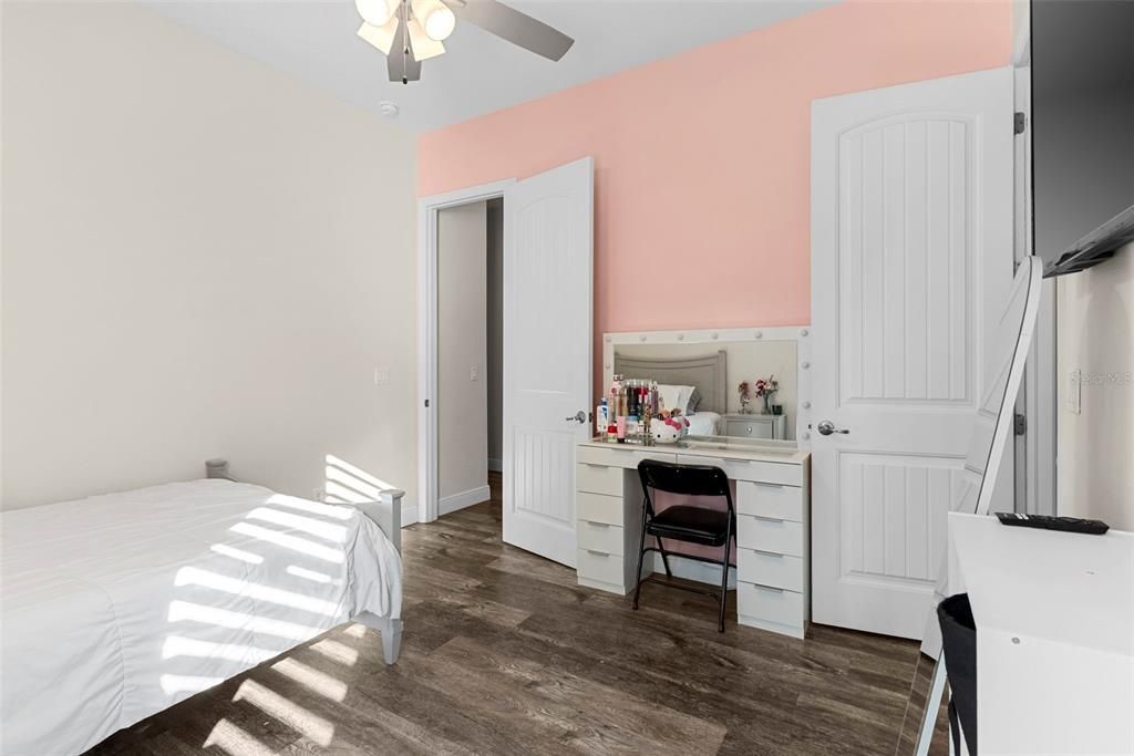 En Venta: $975,000 (4 camas, 3 baños, 3093 Pies cuadrados)