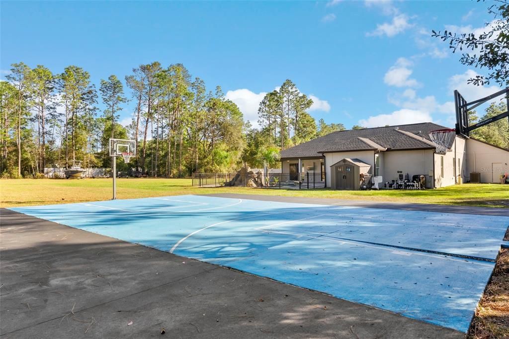 En Venta: $975,000 (4 camas, 3 baños, 3093 Pies cuadrados)