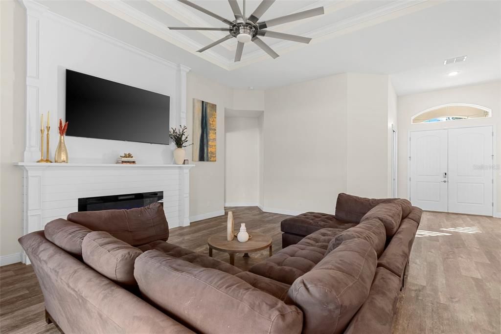 En Venta: $975,000 (4 camas, 3 baños, 3093 Pies cuadrados)