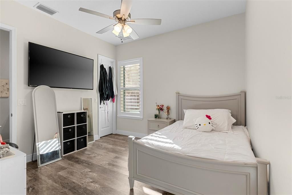 En Venta: $975,000 (4 camas, 3 baños, 3093 Pies cuadrados)