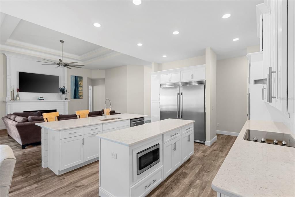 En Venta: $975,000 (4 camas, 3 baños, 3093 Pies cuadrados)