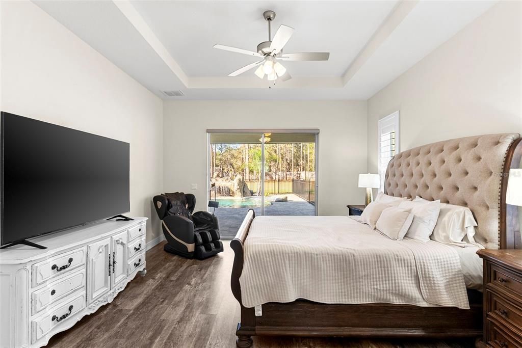 En Venta: $975,000 (4 camas, 3 baños, 3093 Pies cuadrados)