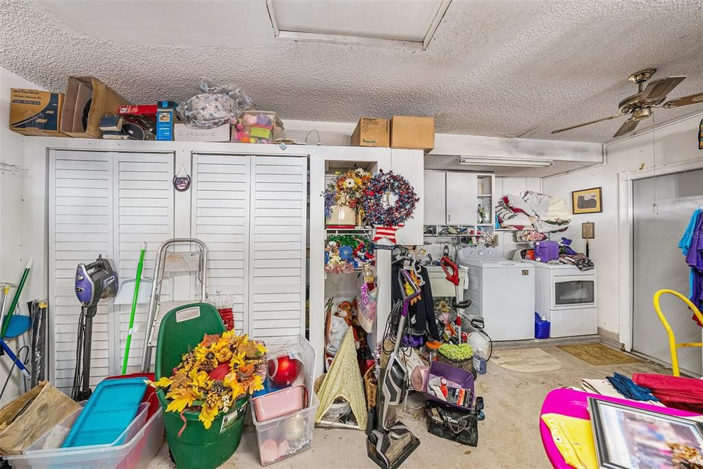 For Sale: $375,000 (3 beds, 2 baths, 1600 Square Feet)