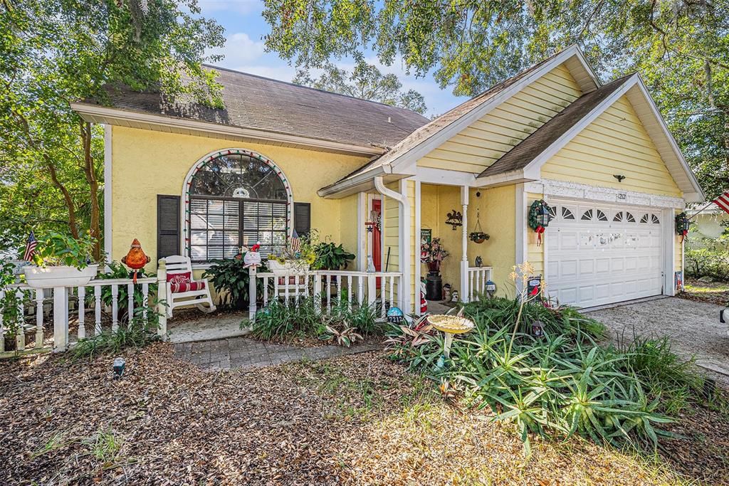 For Sale: $375,000 (3 beds, 2 baths, 1600 Square Feet)