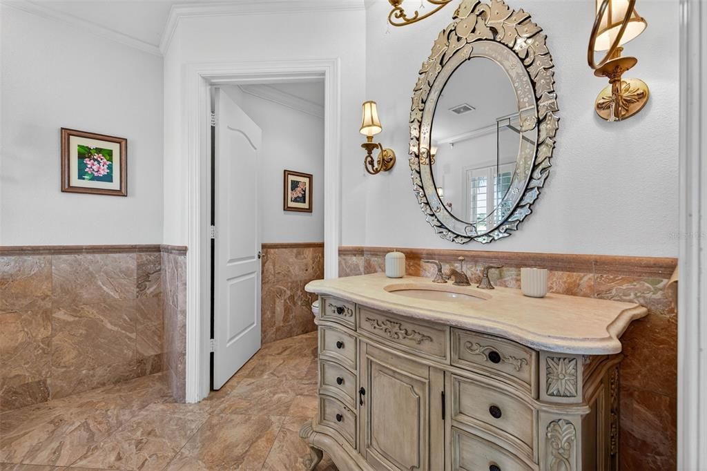 En Venta: $1,825,000 (3 camas, 2 baños, 2530 Pies cuadrados)