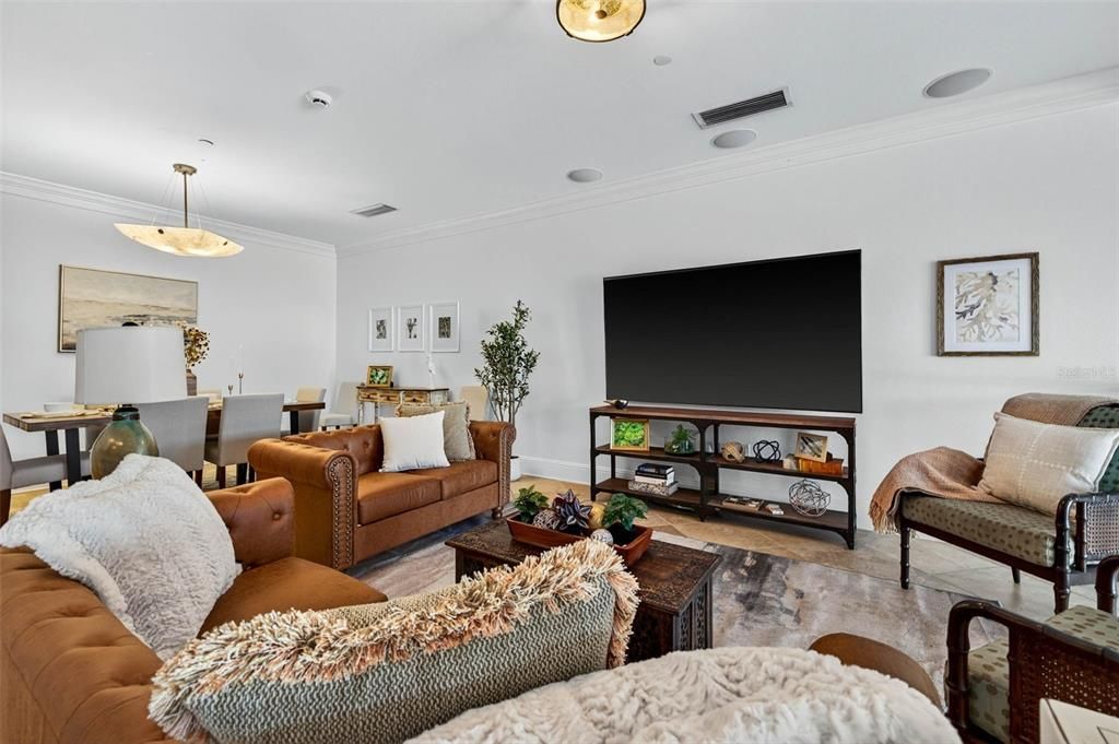 En Venta: $1,825,000 (3 camas, 2 baños, 2530 Pies cuadrados)