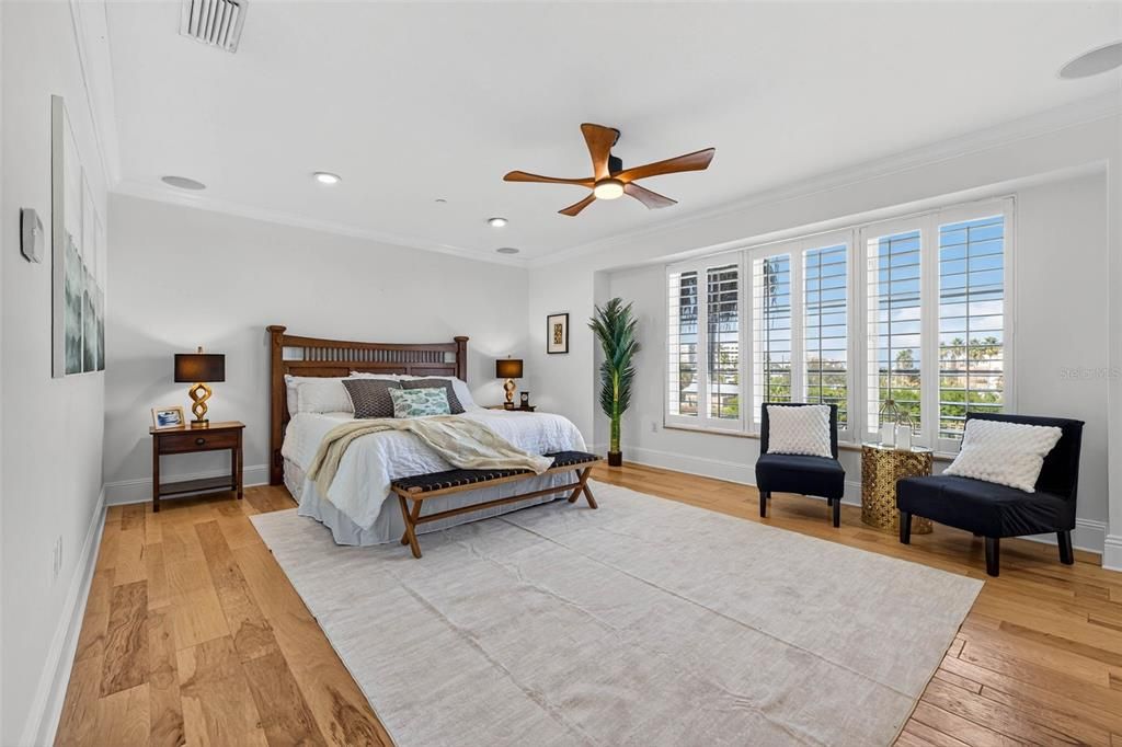 En Venta: $1,825,000 (3 camas, 2 baños, 2530 Pies cuadrados)