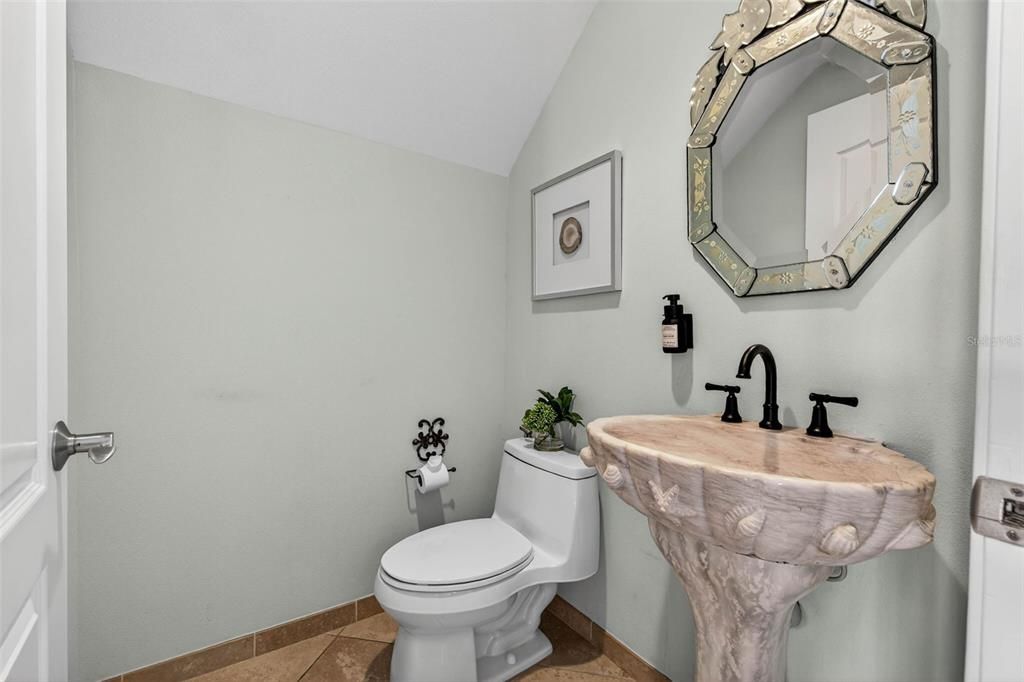 En Venta: $1,825,000 (3 camas, 2 baños, 2530 Pies cuadrados)