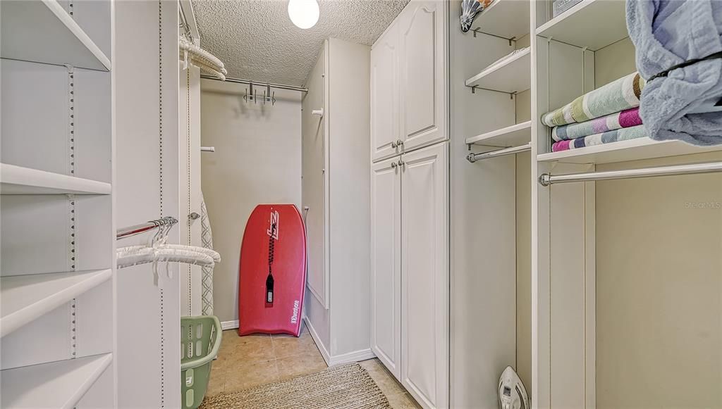 出租: $6,900 (2 贝兹, 2 浴室, 1182 平方英尺)