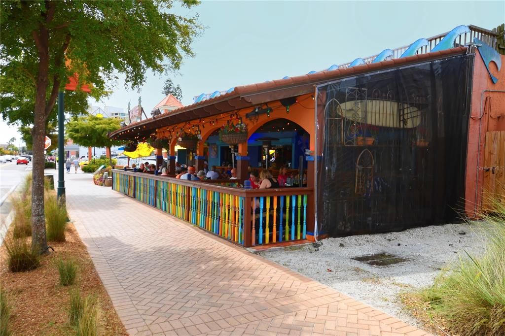 出租: $6,900 (2 贝兹, 2 浴室, 1182 平方英尺)