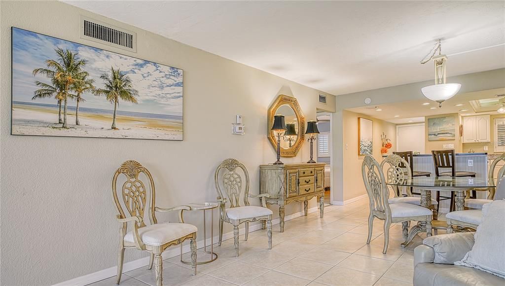 出租: $6,900 (2 贝兹, 2 浴室, 1182 平方英尺)