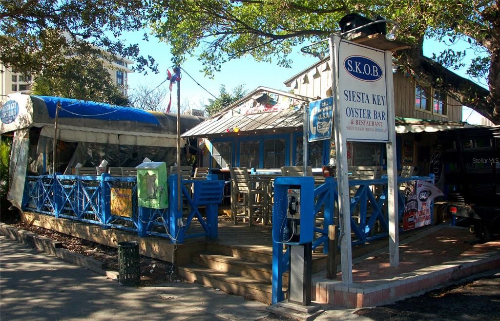 出租: $6,900 (2 贝兹, 2 浴室, 1182 平方英尺)