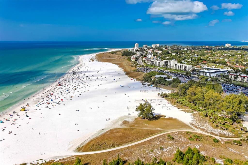 出租: $6,900 (2 贝兹, 2 浴室, 1182 平方英尺)