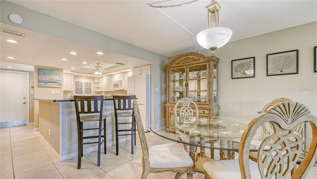 出租: $6,900 (2 贝兹, 2 浴室, 1182 平方英尺)