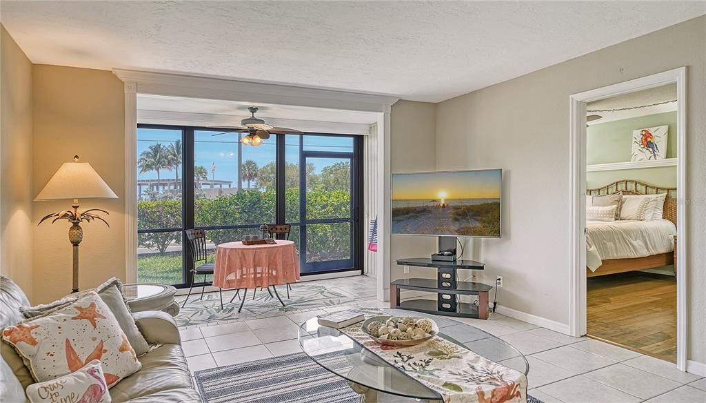 出租: $6,900 (2 贝兹, 2 浴室, 1182 平方英尺)