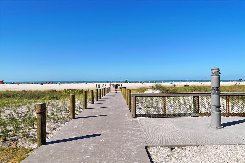 出租: $6,900 (2 贝兹, 2 浴室, 1182 平方英尺)